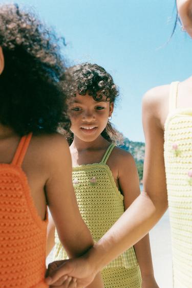TOP EN MAILLE COMBINÉ À CARREAUX VICHY ET BRODERIES - Vert clair de Zara