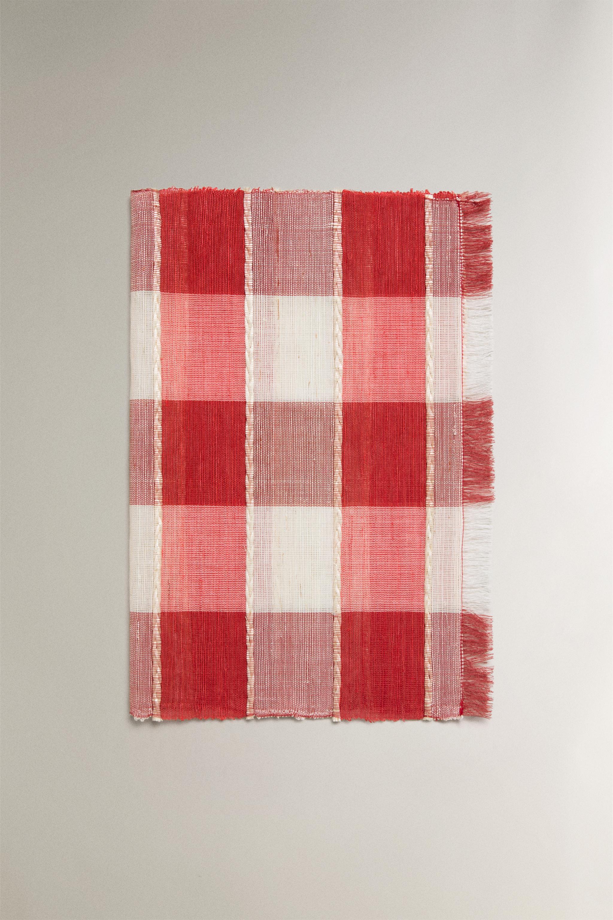CHECK PLACEMAT — Red