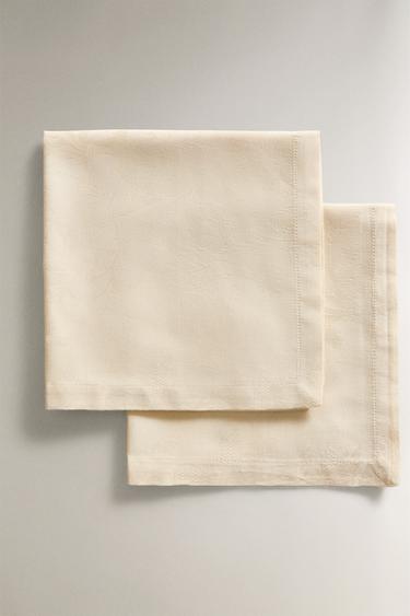 حزمة فوط مائدة جاكار بأزهار (حزمة 2 قطعة) - كافا الخاص بـ Zara