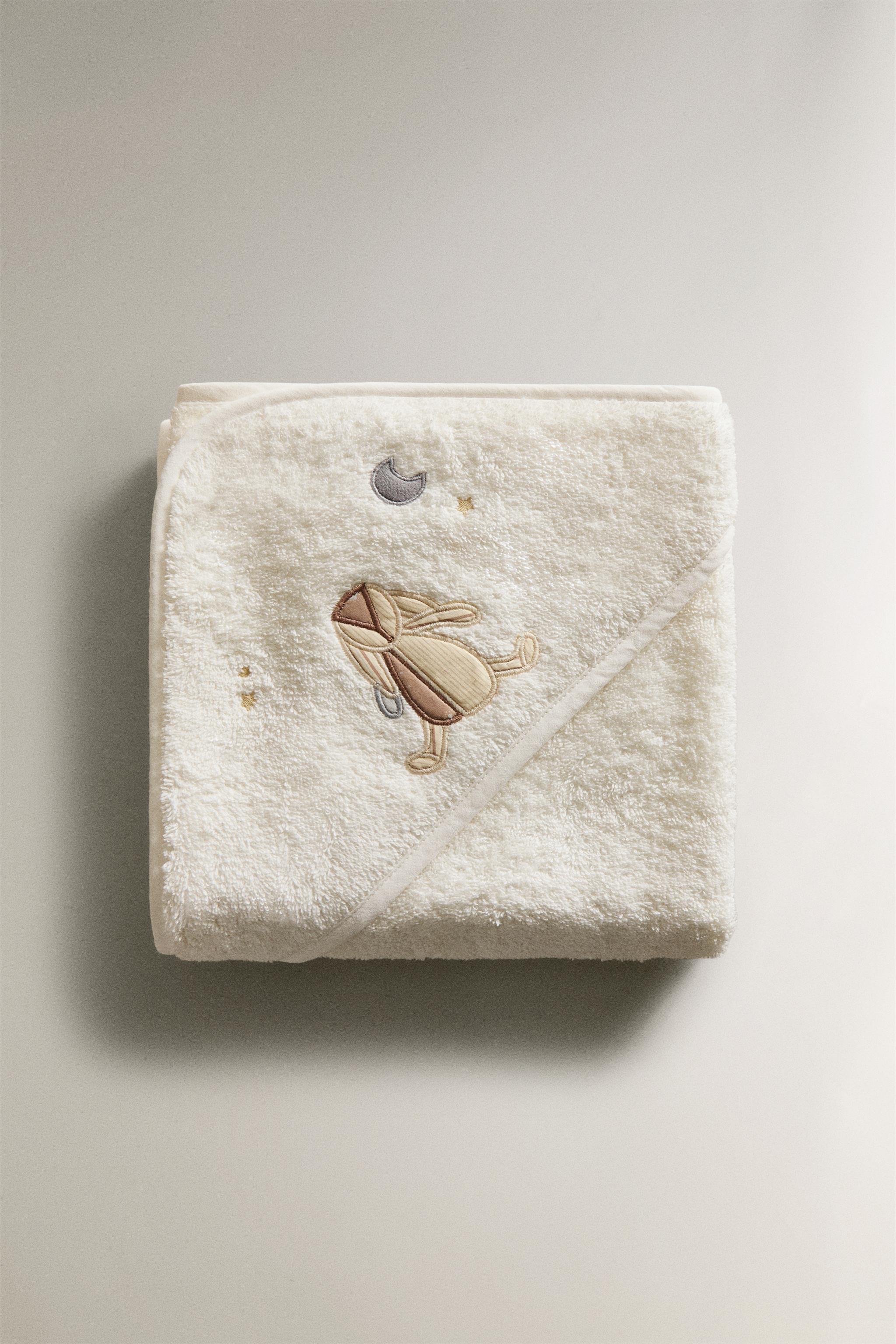 HOODED BABY BATH TOWEL
