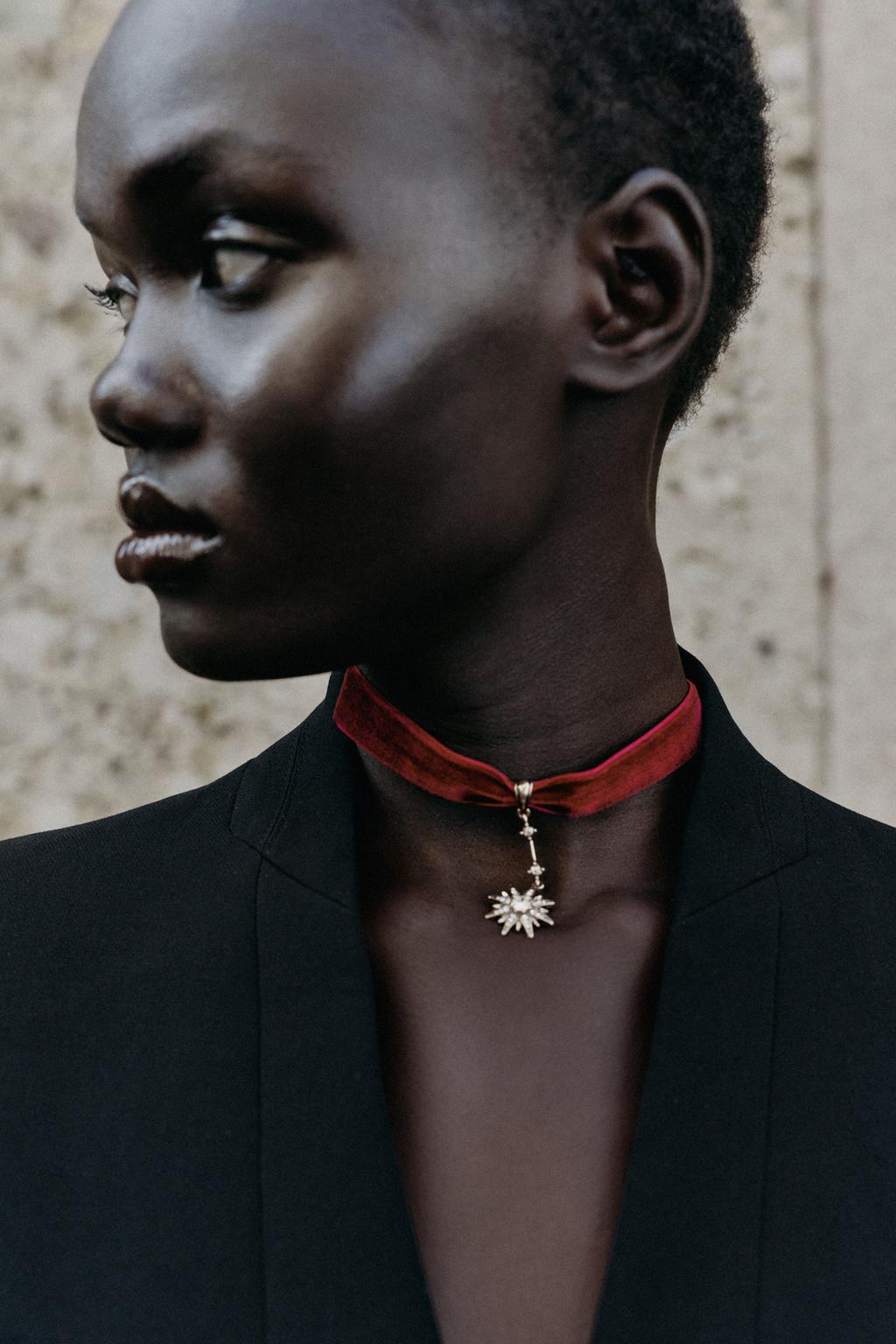 STAR VELVET CHOKER