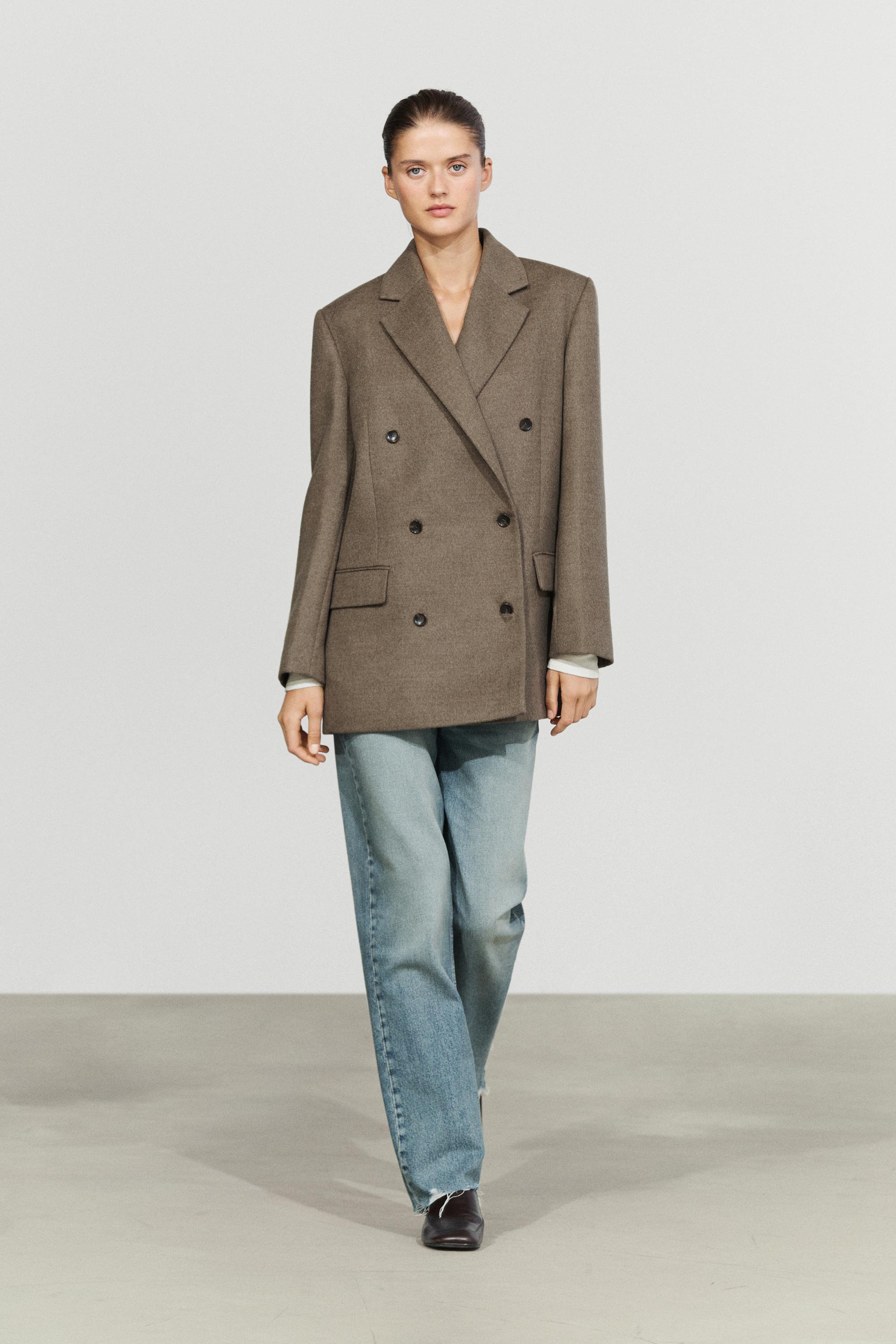 Medium wool blend double-breasted coat