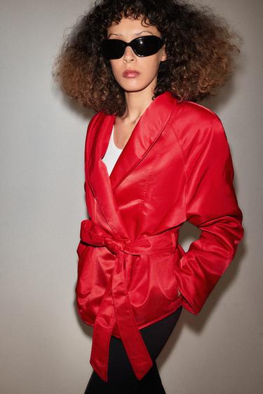 CAZADORA CINTURÓN ZW COLLECTION - Rojo de Zara