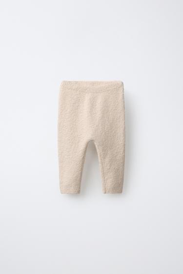 PANTALON EN MAILLE OURS BRODÉ - Beige clair de Zara - Image 0