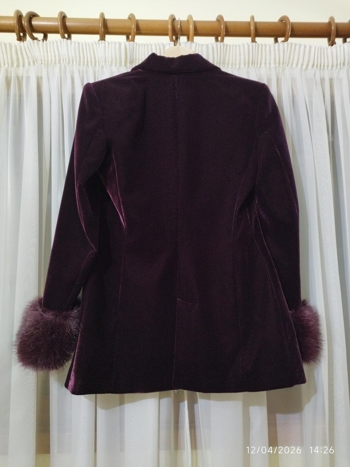 VELVET BLAZER WITH FAUX FUR CUFFS - Image 4
