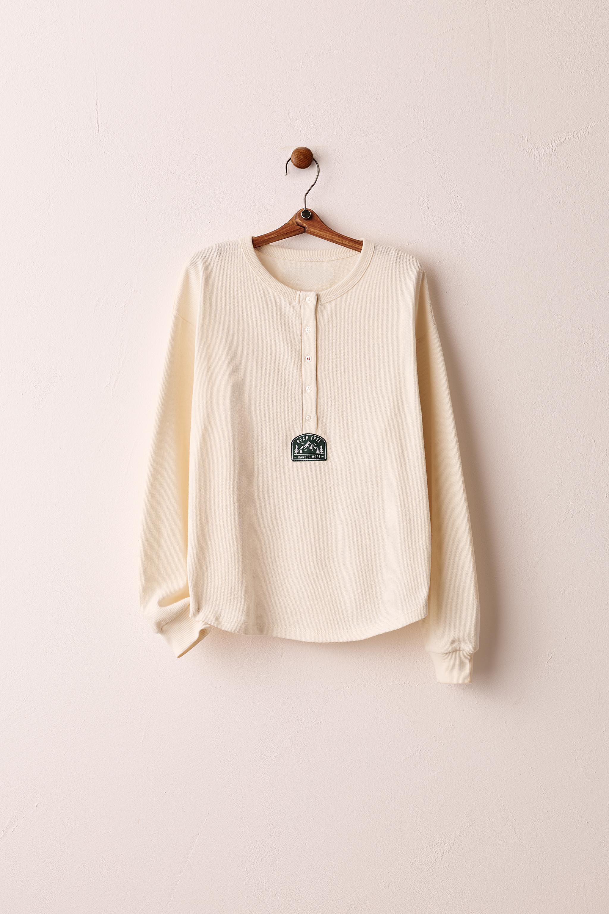 HENLEY T-SHIRT WITH LABEL — Ecru