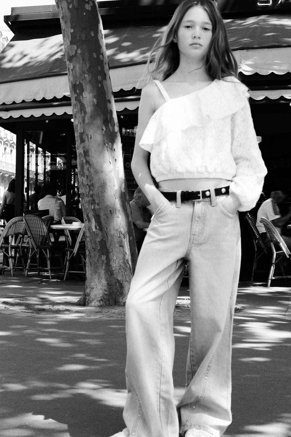 TOP ASIMÉTRICO VOLANTE ENCAJE