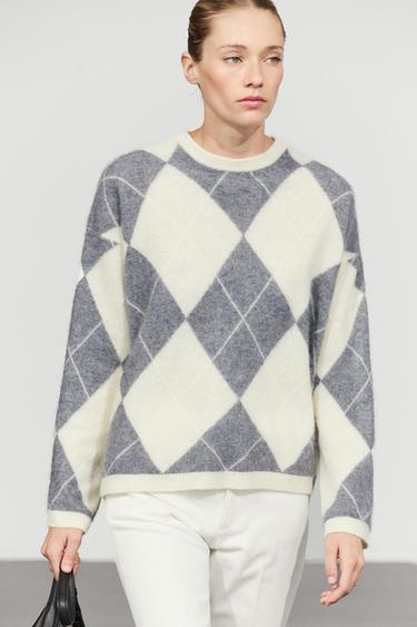 Wool blend argyle knit sweater — 210 2
