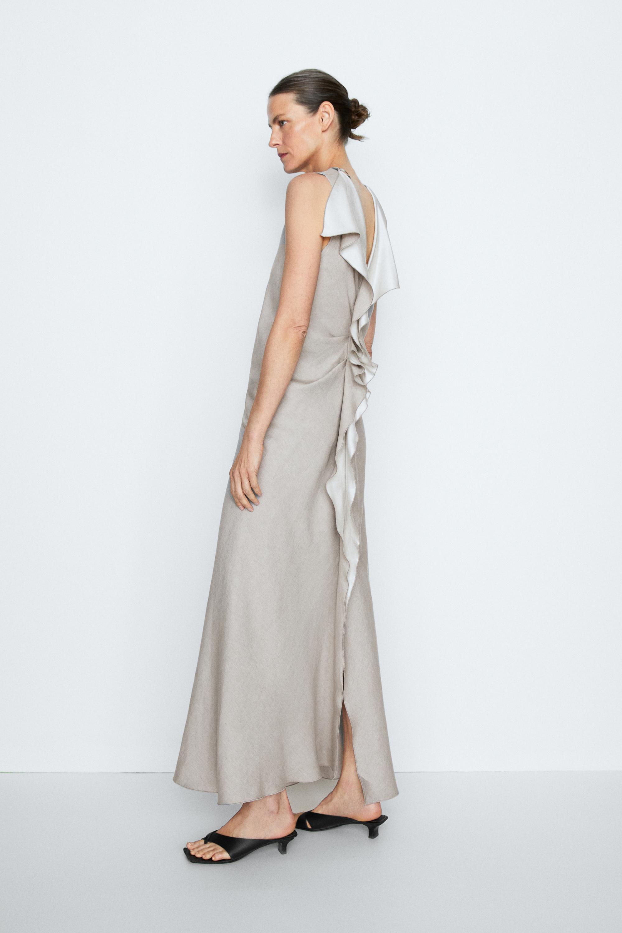 Flowing dress with ruffle detail - STUDIO
