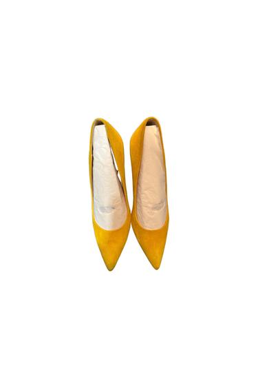 ZAPATÓN DE TACÓN ALTO ANTE AMARILLO
