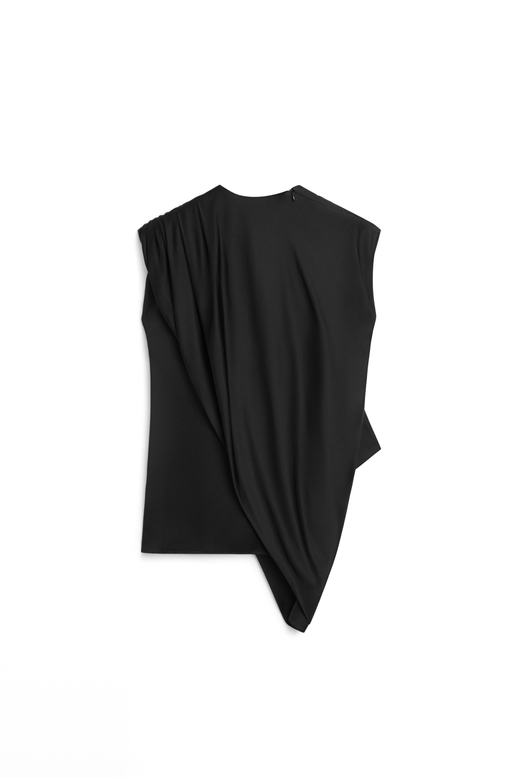 Flowing asymmetric top with gathered detail – LIMITED EDITION