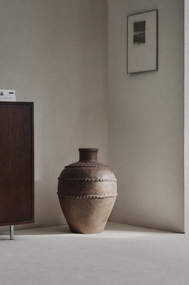 JARRÓN TERRACOTA GRANDE - Khaki de Zara