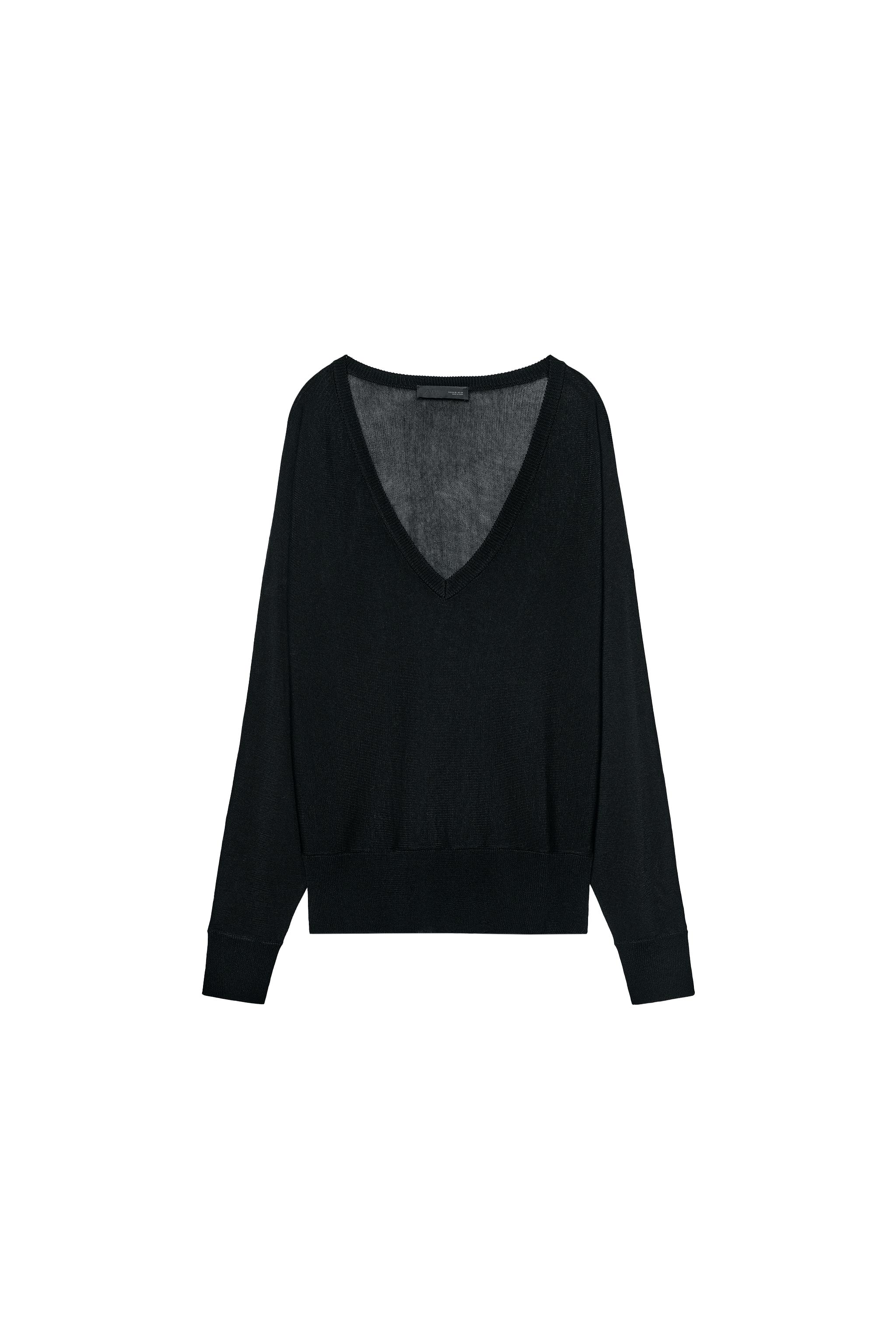 zara — PULLOVER IN MAGLIA CON SCOLLO A V