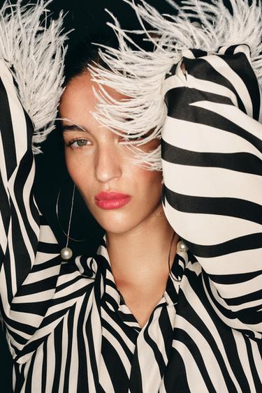 ANIMAL PRINT FEATHER SHIRT - Black / Ecru by Zara