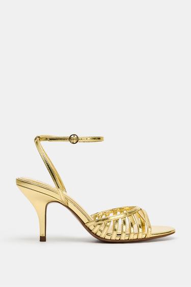 METALLISKE SANDALER MED REMME - guld fra Zara