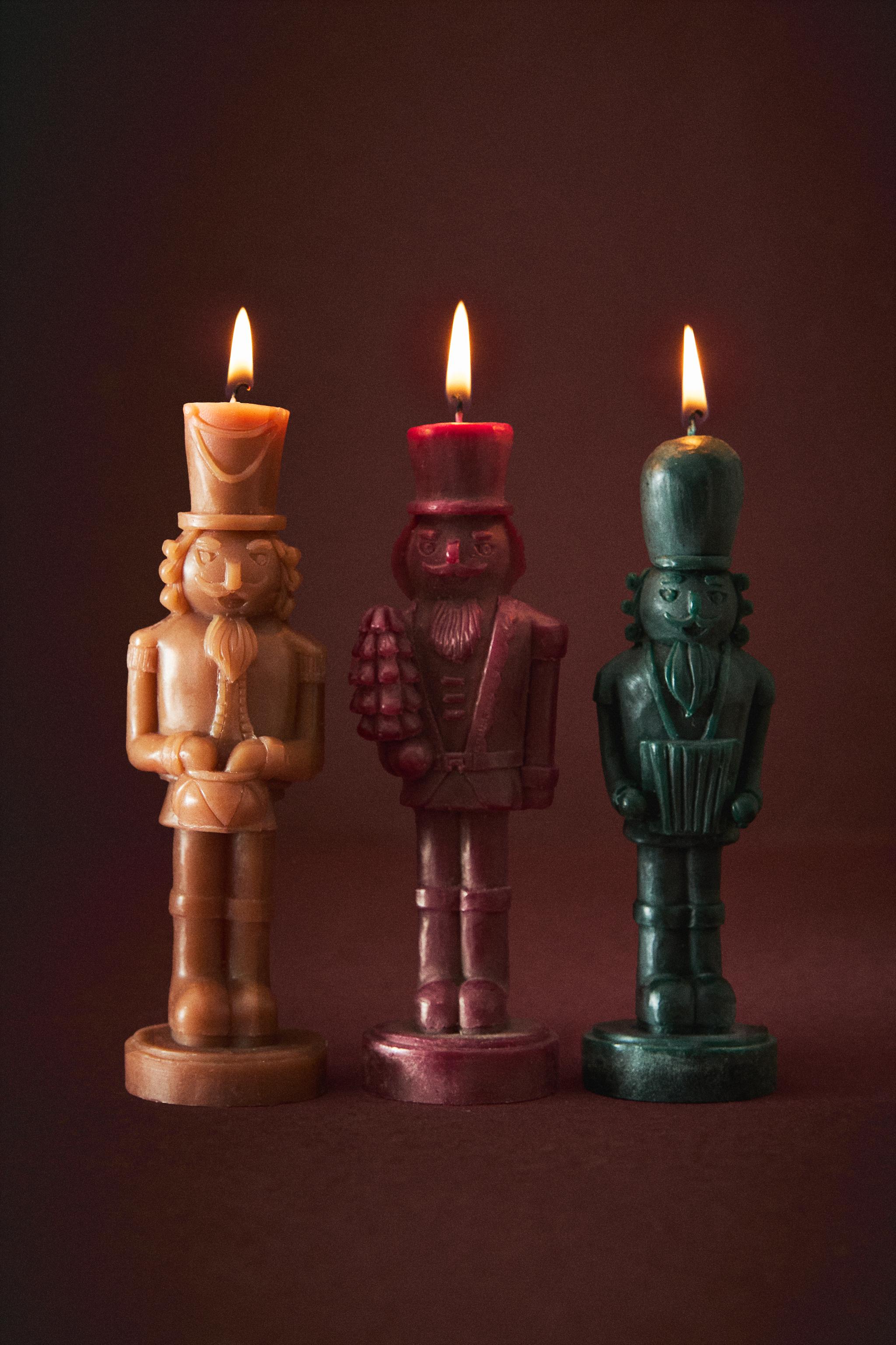 SET OF NUTCRACKER SCENTED CANDLES (SET OF 3)