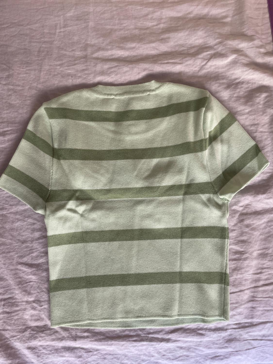GREEN STRIPED CROP TOP - Image 2