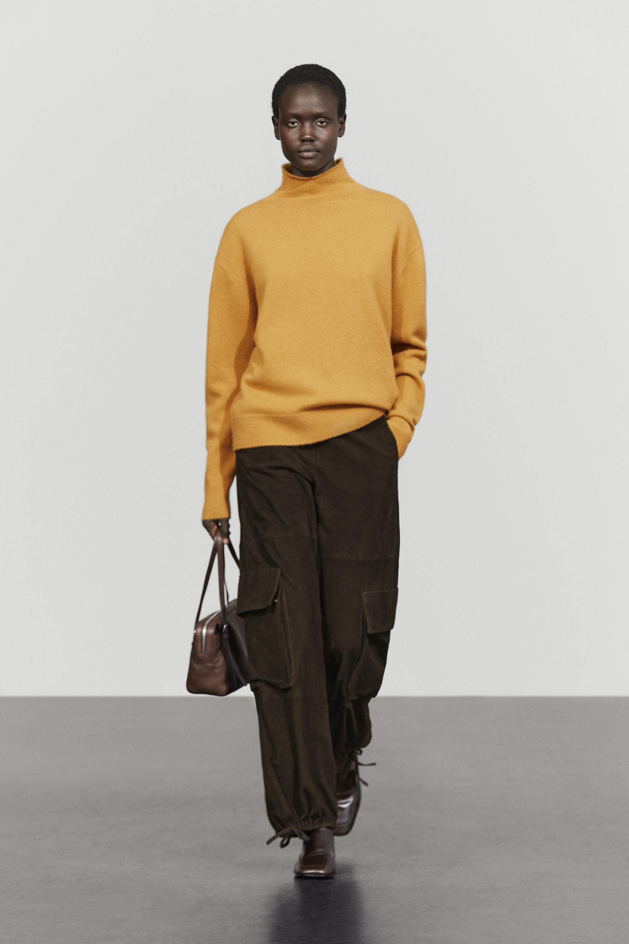 100% cashmere oversize knit sweater