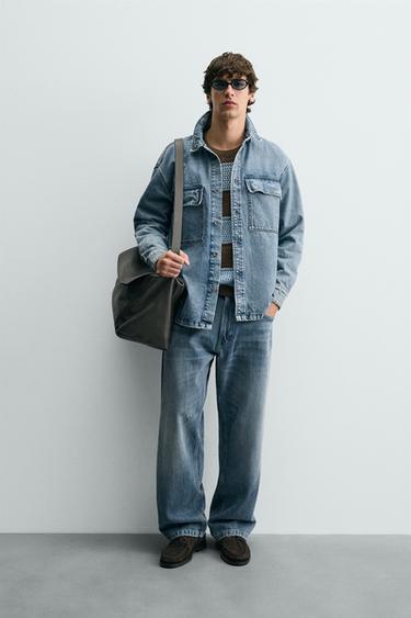 SOBRECAMISA DENIM LAVADA BOLSILLOS - Azul claro de Zara - Imagen 0