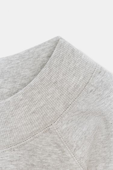 T-SHIRT CÔTELÉ À COL BATEAU - Gris chiné de Zara - Image 7
