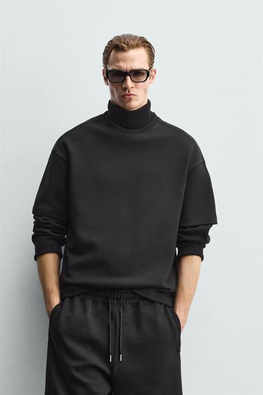 سويت شيرت بقصة RELAXED INTERLOCK - أسود الخاص بـ Zara