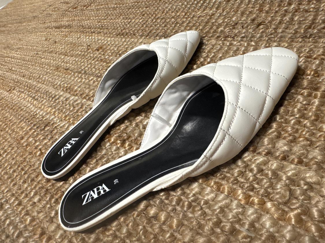 QUILTED FLATS - Image 3