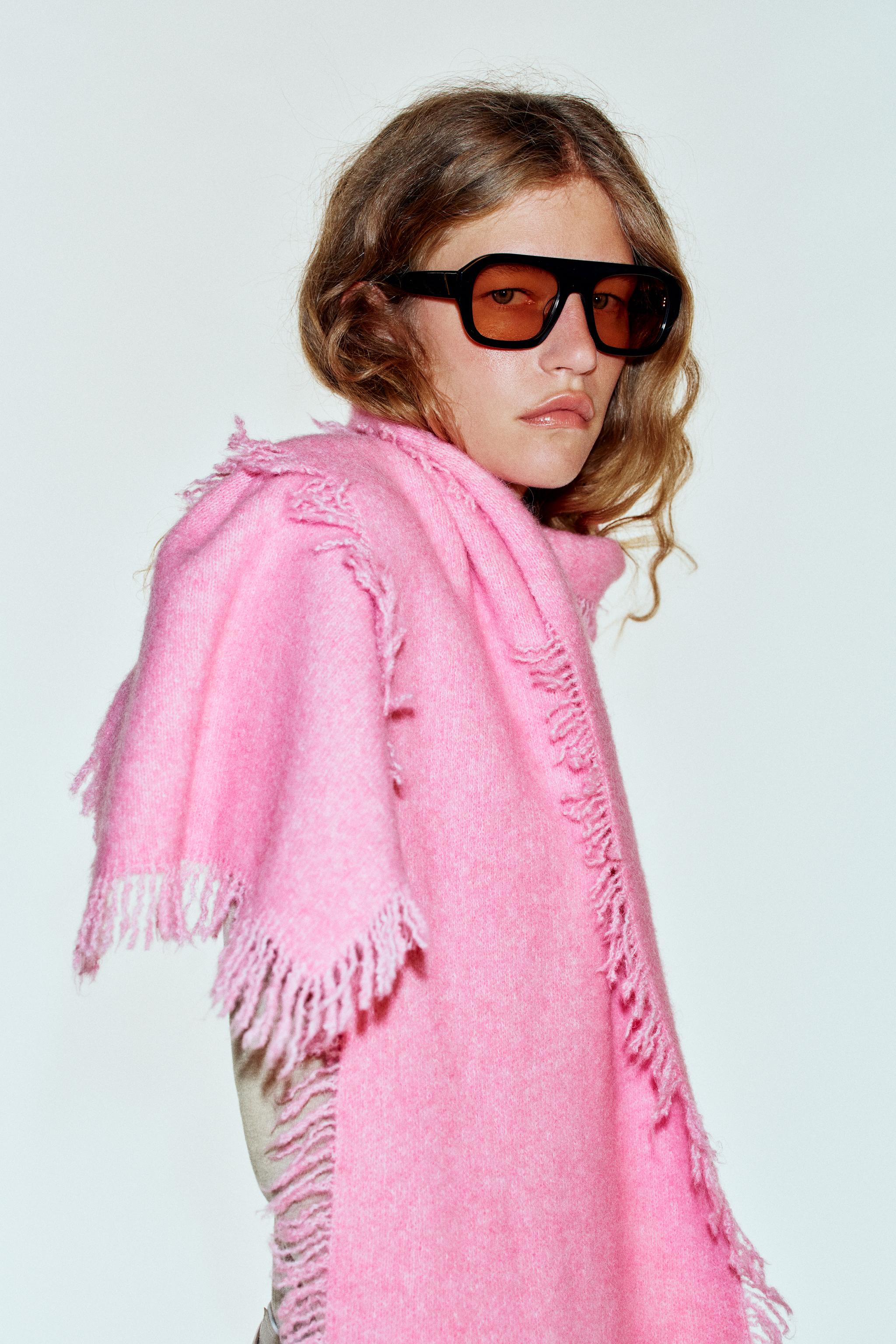 FRINGED KNIT SCARF