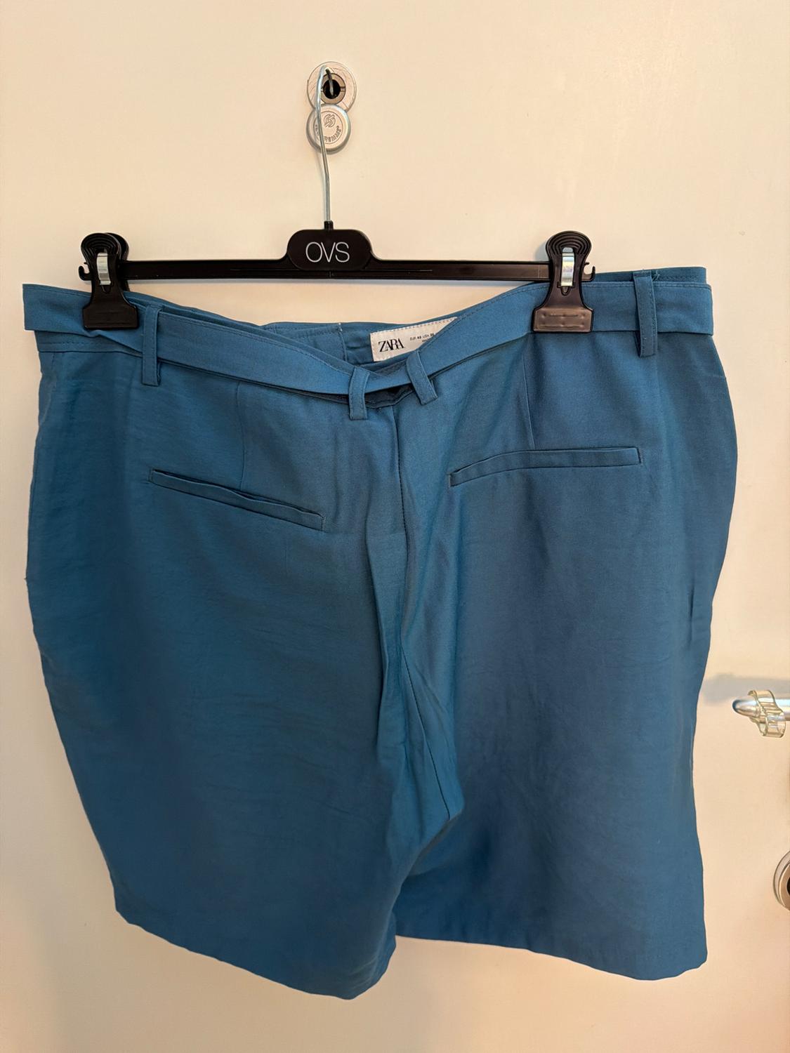 PLEATED BERMUDA SHORTS WITH BELT - Image 3