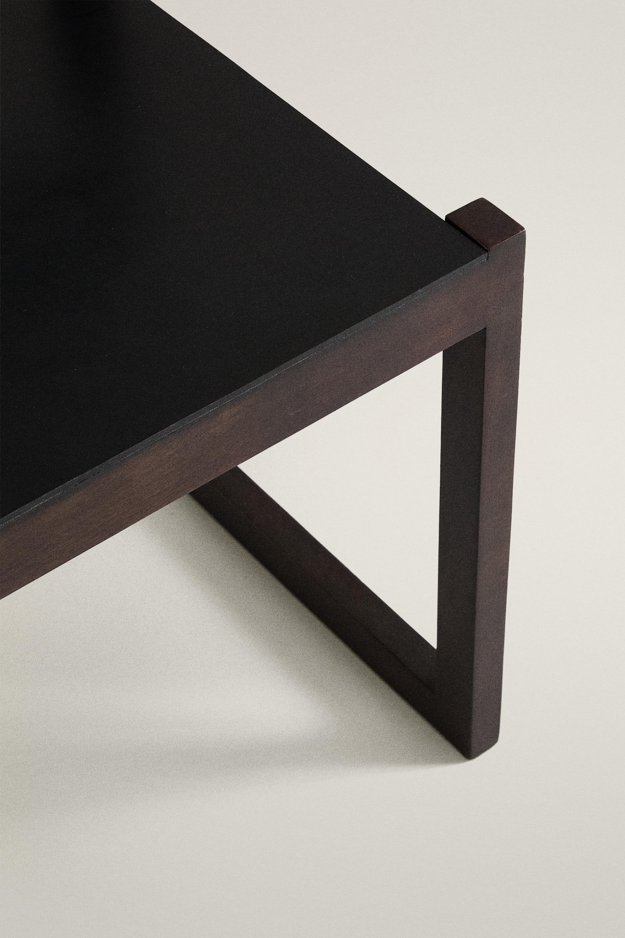 WOOD AND LEATHER FRAME CHAIR