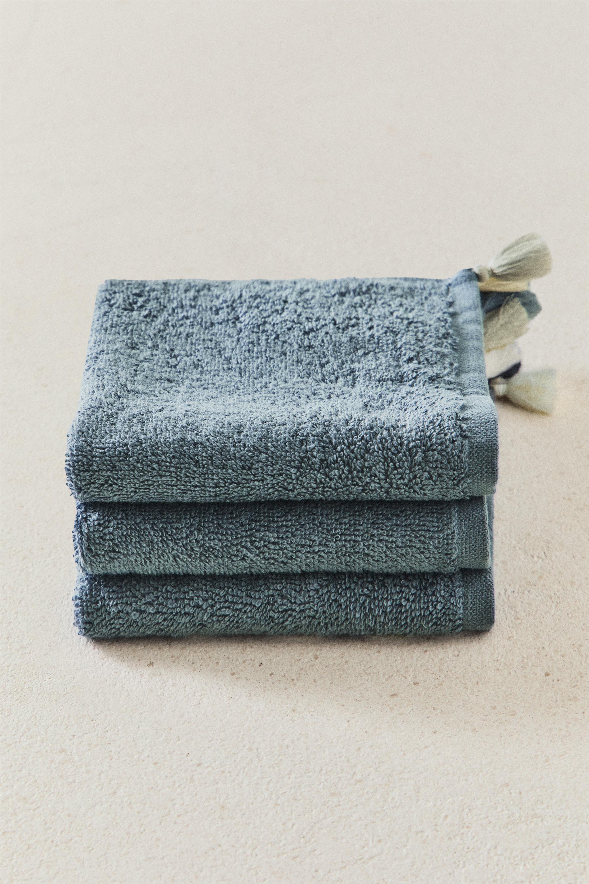 LOT DE SERVIETTES POMPONS (LOT DE 3)