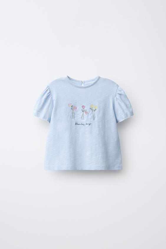 ФУТБОЛКА С ЦВЕТОЧНОЙ ВЫШИВКОЙ — СИНЕВАТЫЙ от Zara — изображение 0