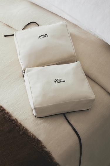 WASH AND CLEAN COTTON WASH BAG - Ecru by Zara