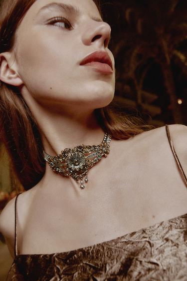 JEWELLED FLOWER CHOKER NECKLACE - Aged gold by Zara