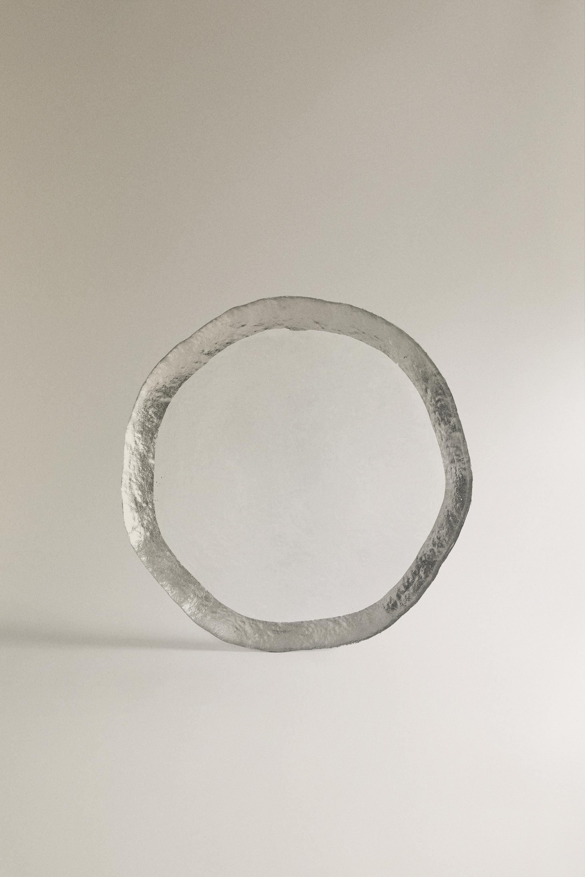 TEXTURED GLASS DESSERT PLATE WITH SILVER RIM — Silver