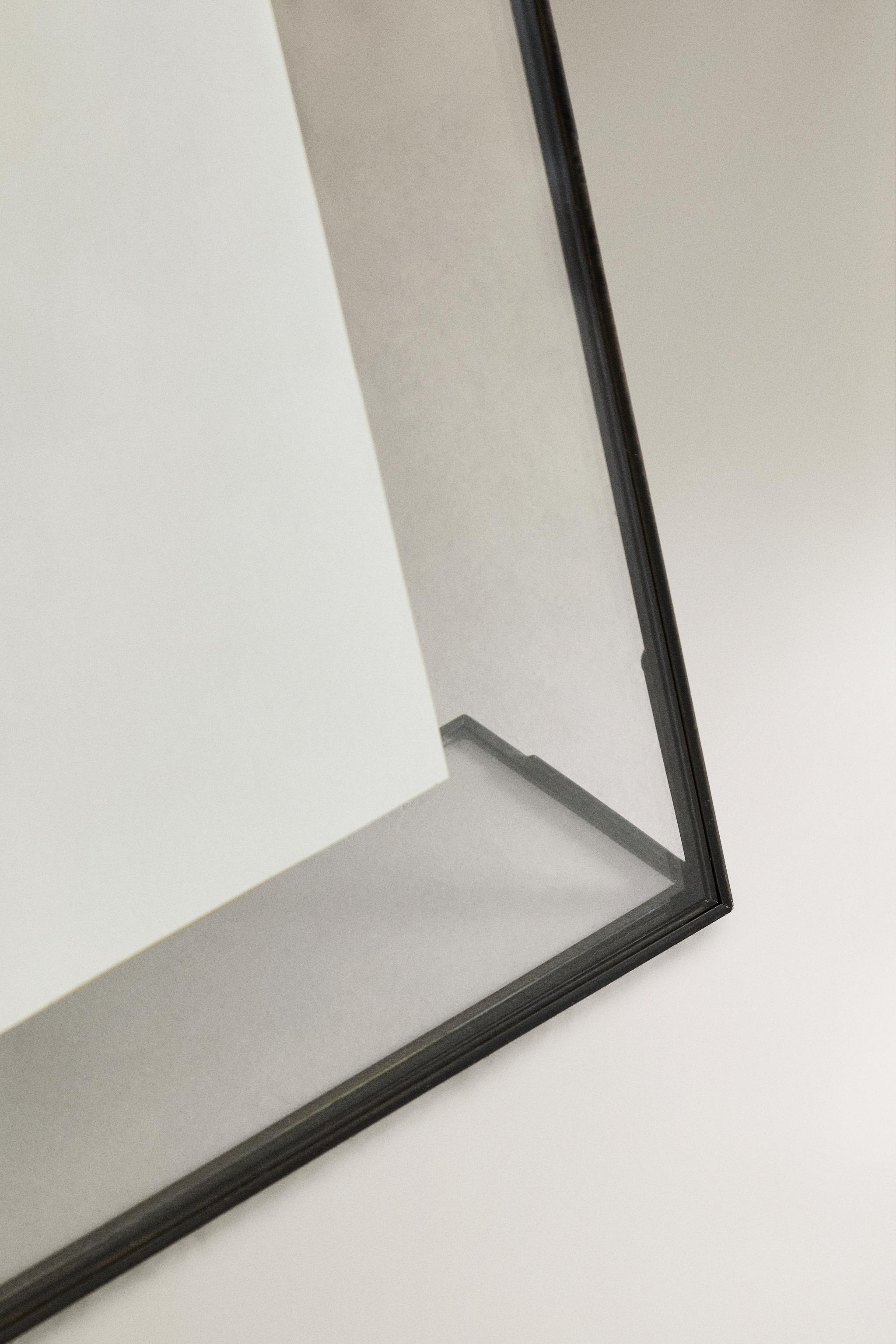 RECTANGULAR STRUCTURE PHOTO FRAME — Black