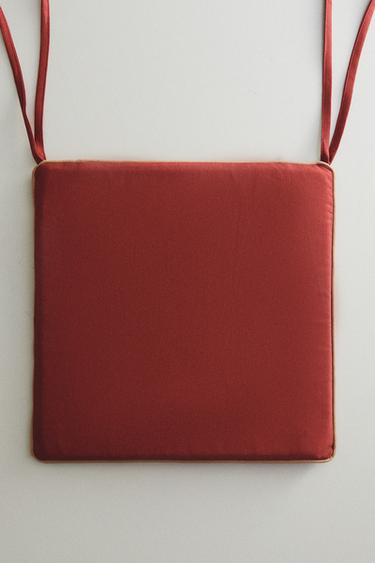 CONTRAST CHAIR SEAT CUSHION - Reddish by Zara
