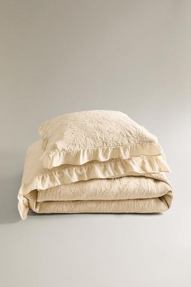 JACQUARD BEDSPREAD WITH RUFFLE TRIM – Bézs a ZARA-tól