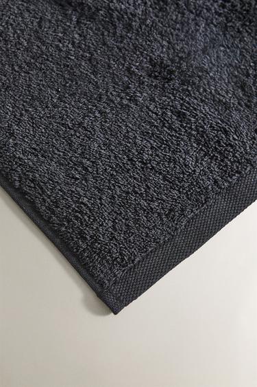 PACK OF HIGH-QUALITY COTTON HAND TOWELS (PACK OF 3) - Black by Zara - Image 2