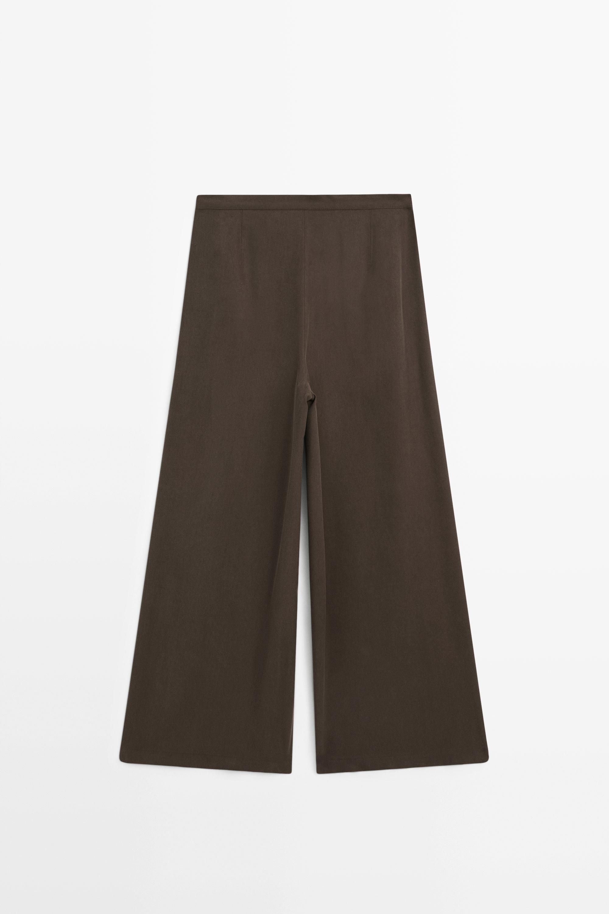 Flowing wide-leg pants with dart detail