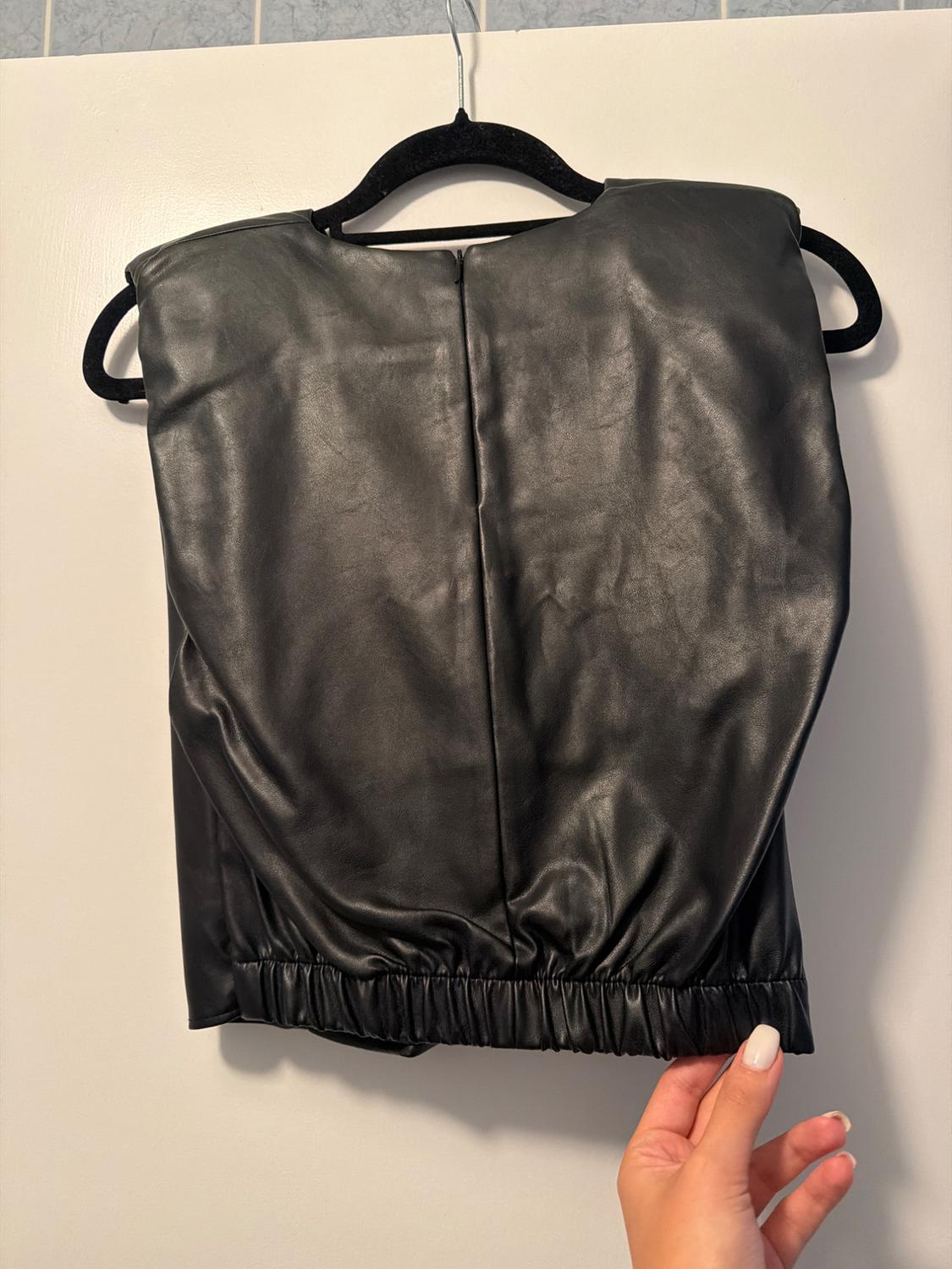 FAUX LEATHER TOP WITH SHOULDER PADS - Image 2