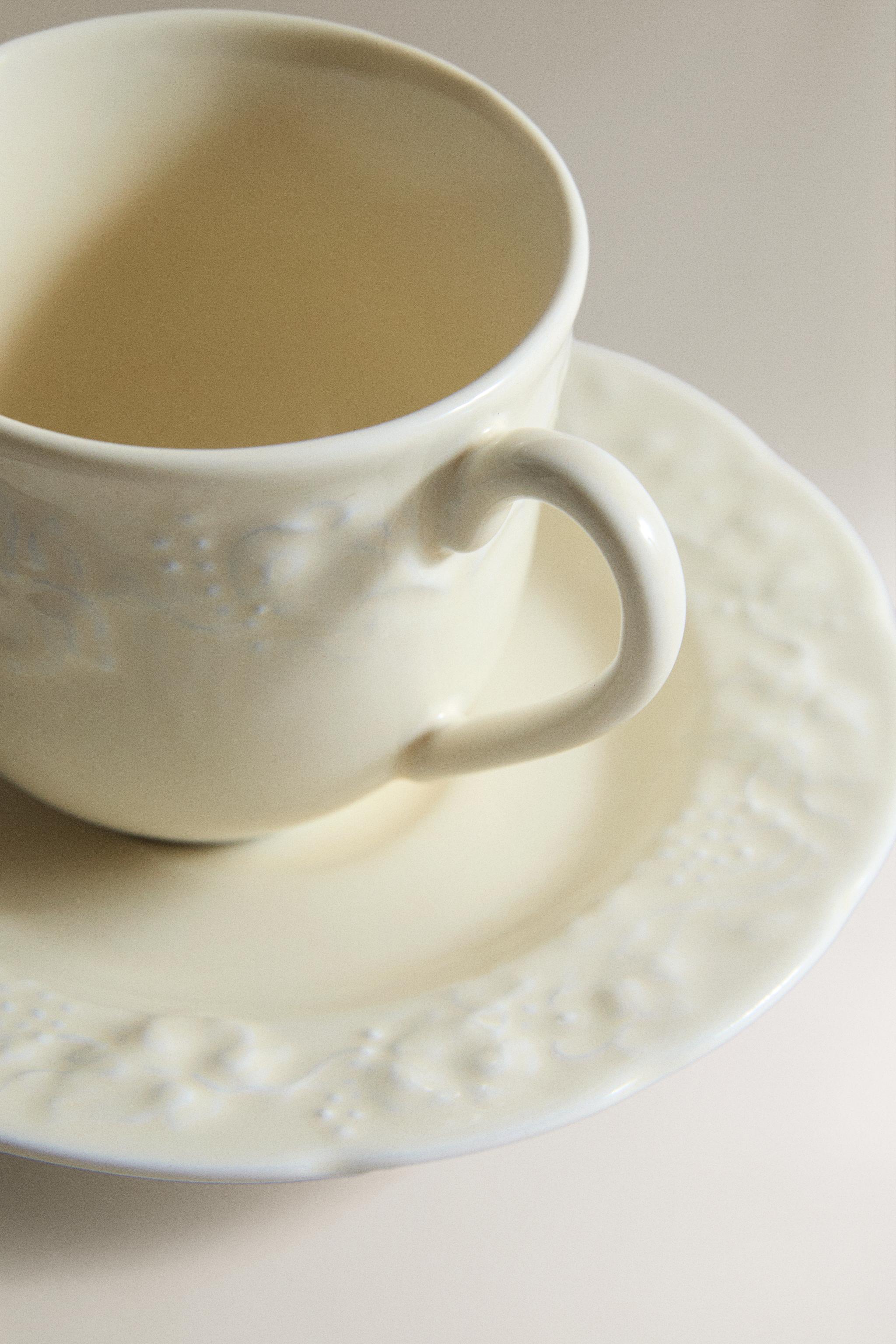 TASSE À CAFÉ AVEC SOUCOUPE PORCELAINE RAISIN