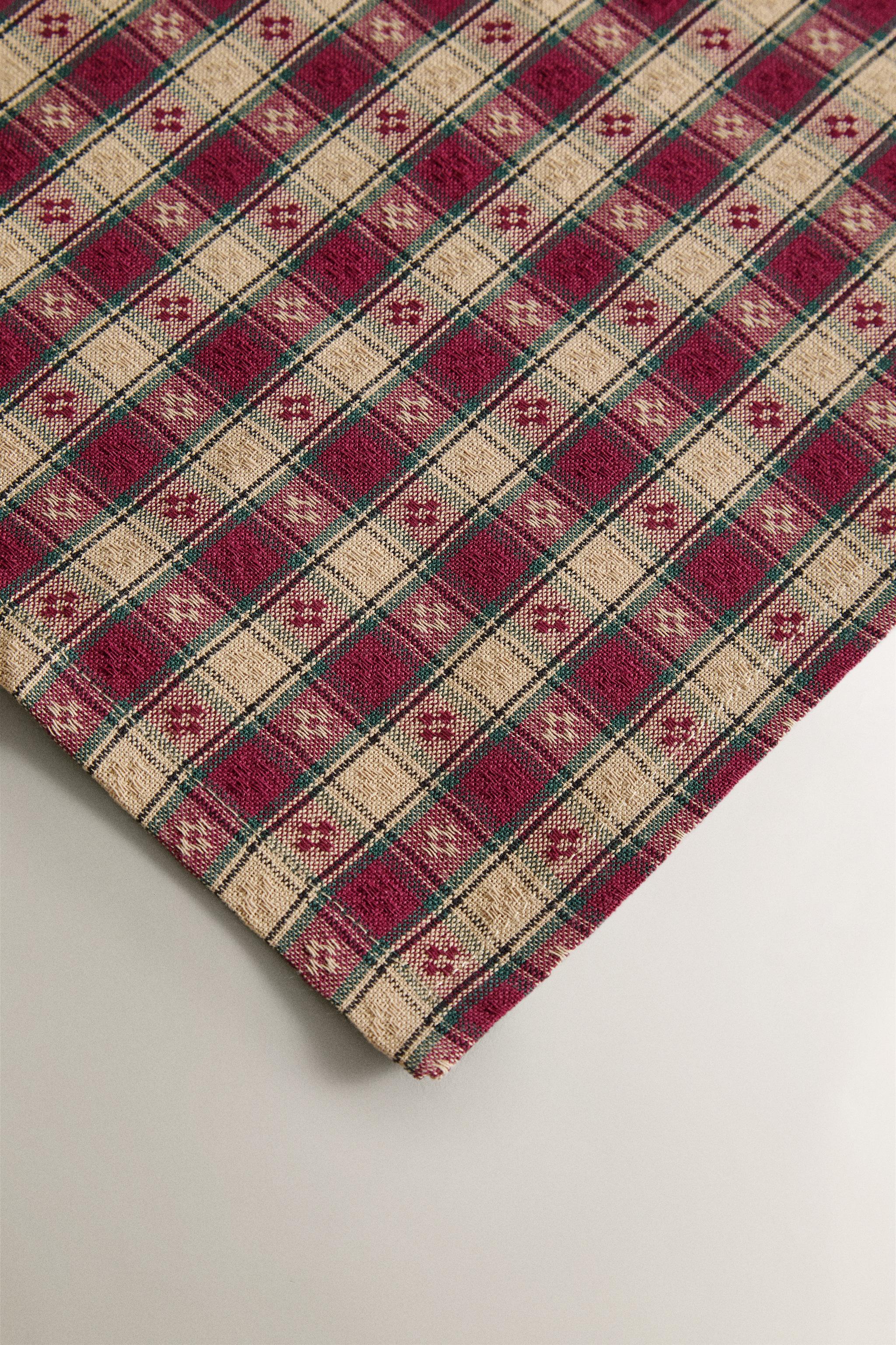 SET OF DYED THREAD CHECK CHRISTMAS NAPKINS (SET OF 2)