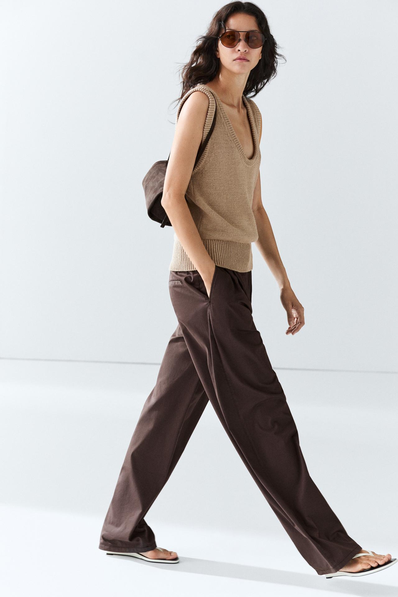 Cotton blend poplin pleated pants — Chocolate