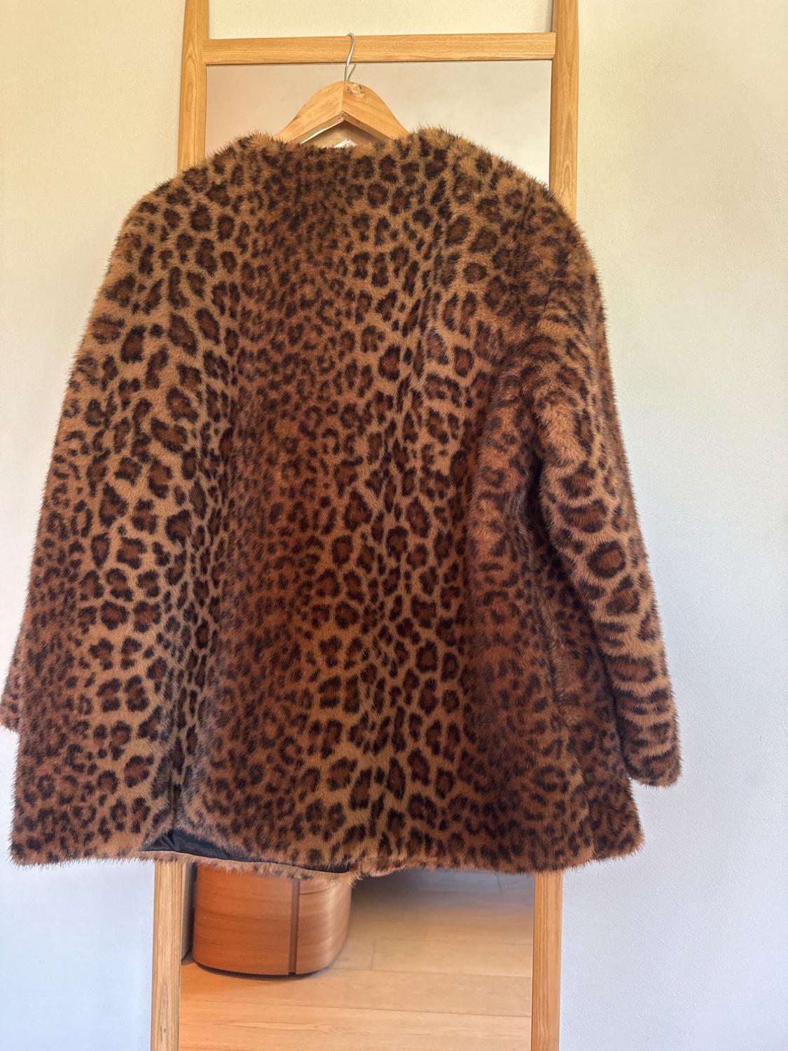 ANIMAL PRINT FAUX FUR COAT - Image 2