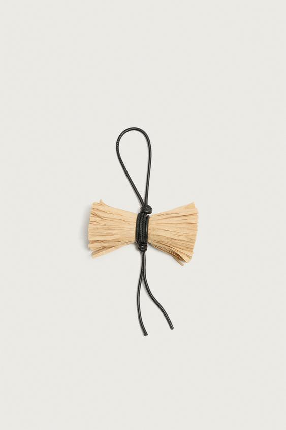 PENDANT KEY RING - Ecru White by Zara - Image 0