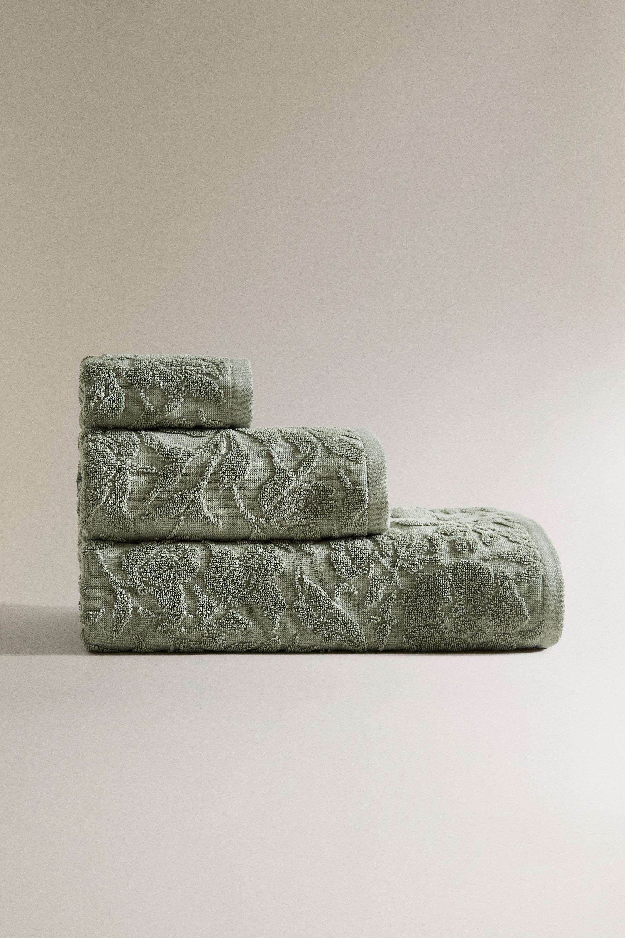 zarathustra0112 FLORAL JACQUARD BATH TOWEL - Green / Blue | ZARA United States