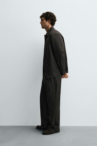 PANTALON À PLIS EN TWILL - Marron foncé de Zara - Image 3