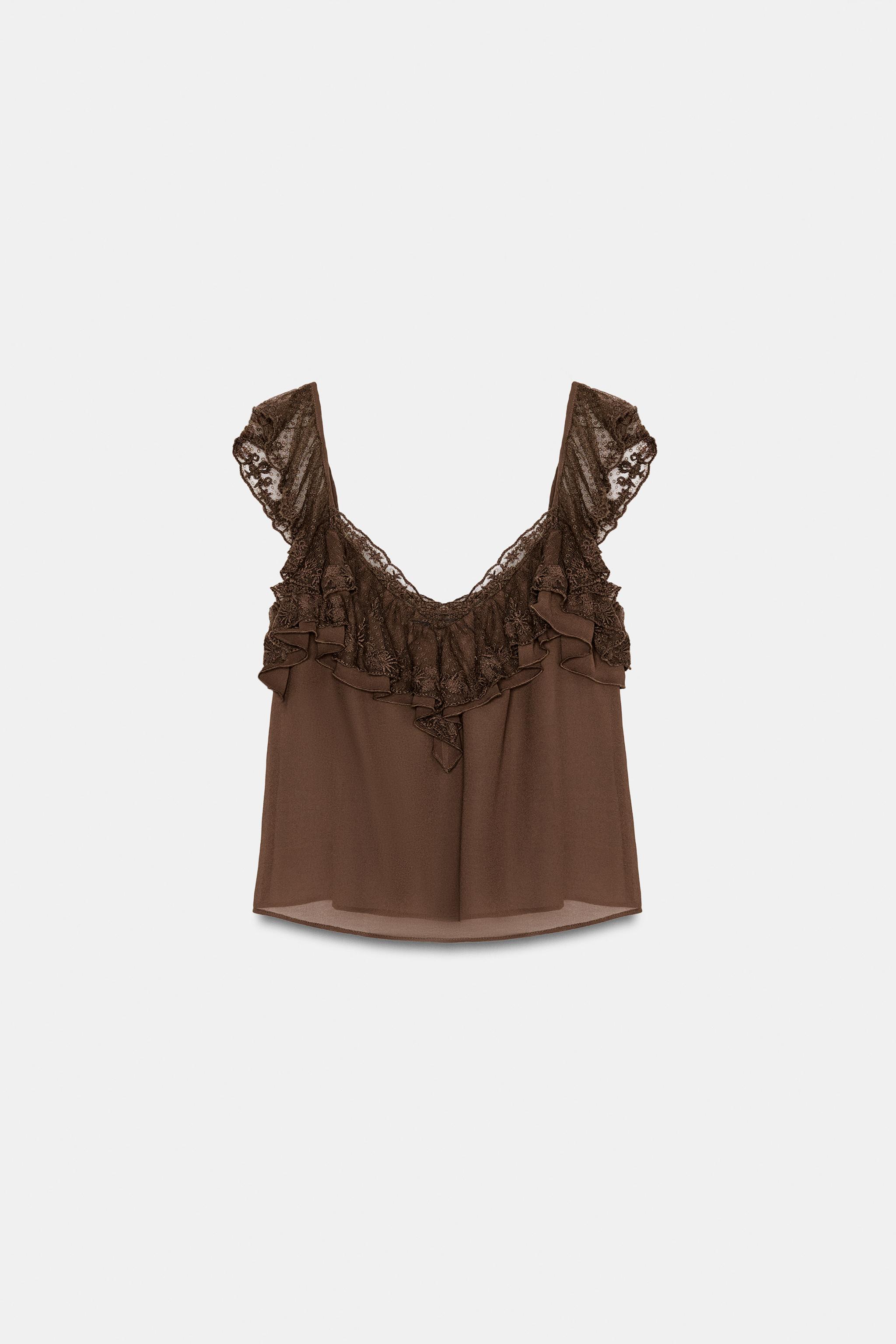 RUFFLED EMBROIDERED TOP
