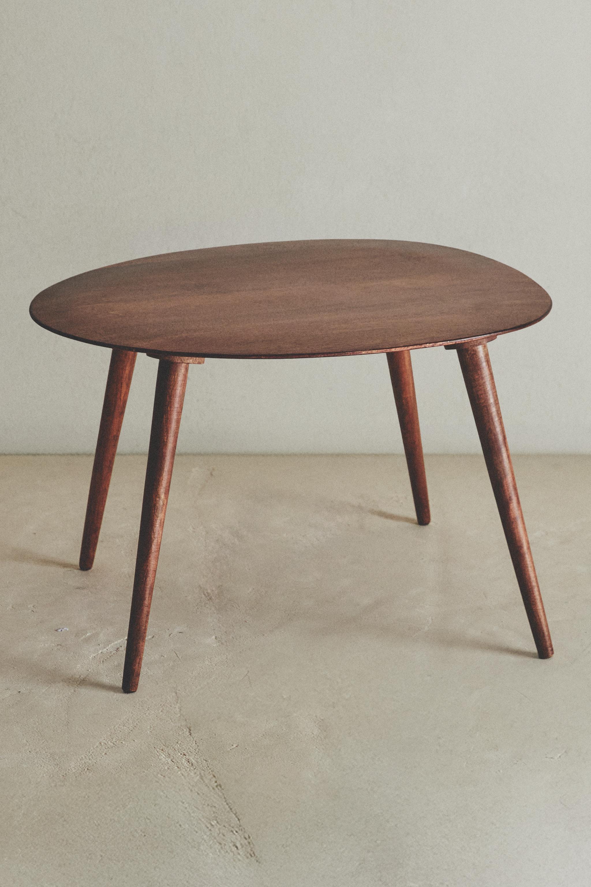 BEVELED WOODEN COFFEE TABLE