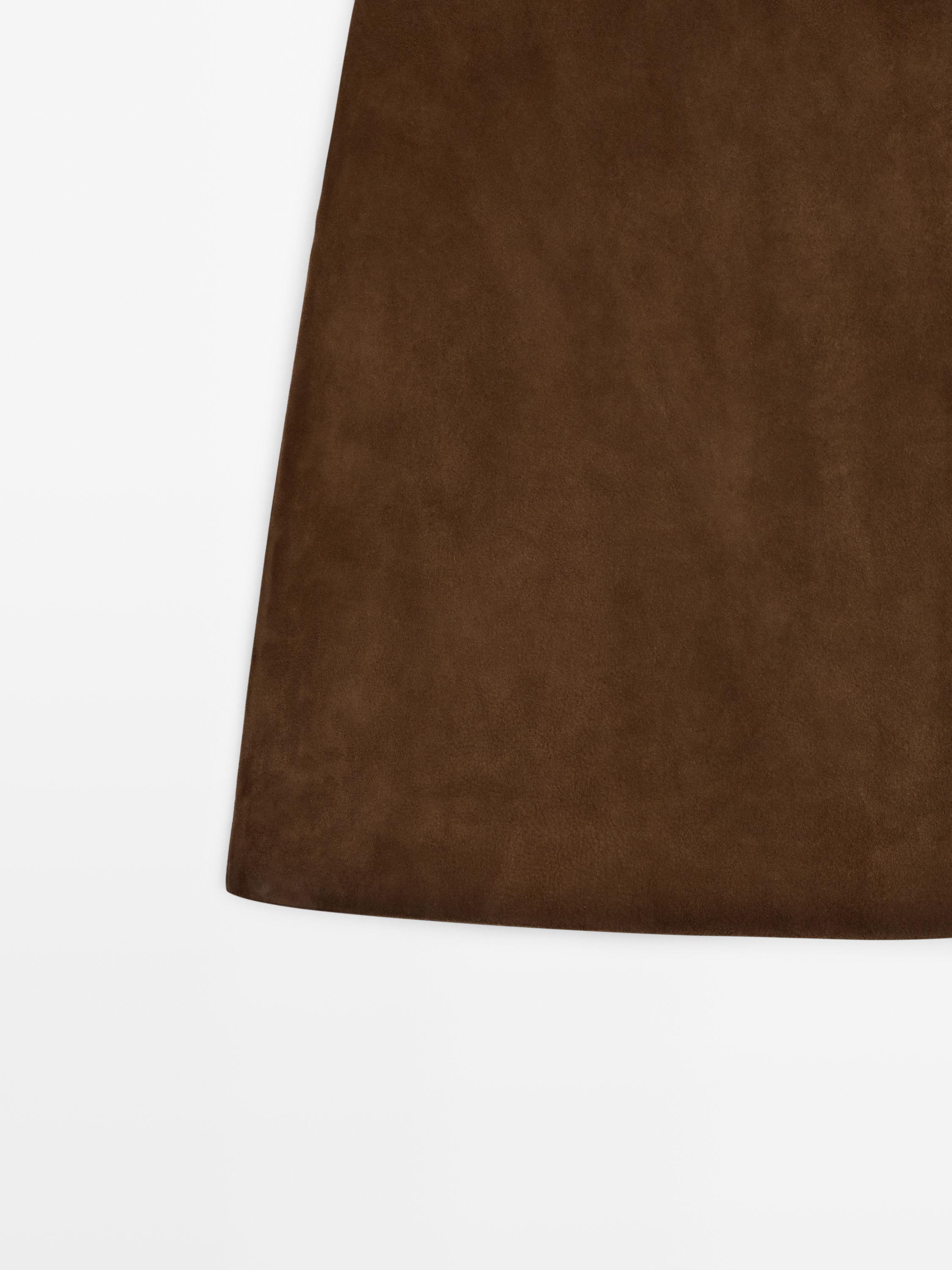 Minijupe en cuir effet daim